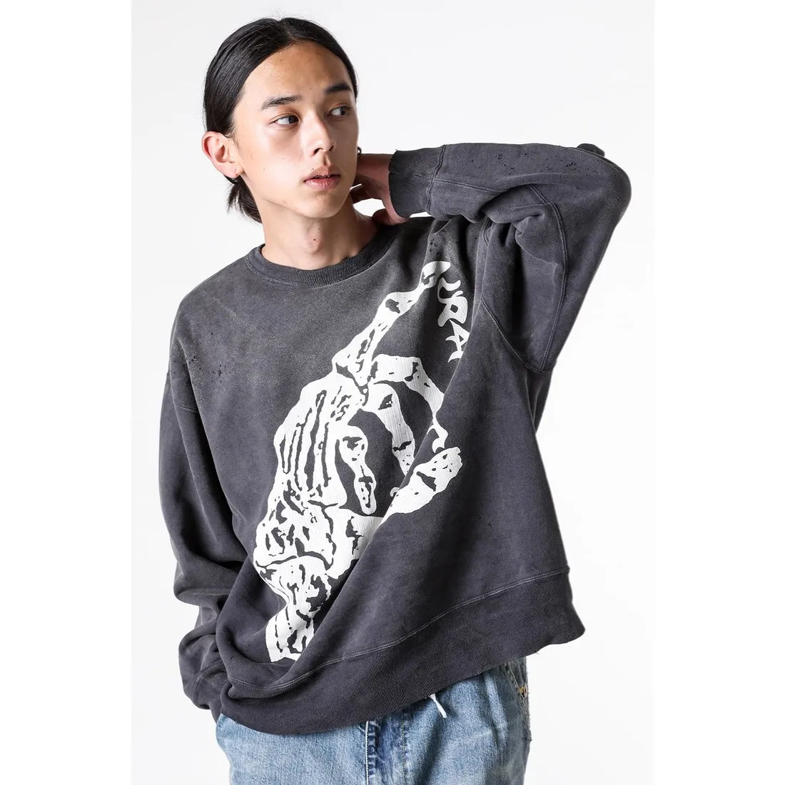 SAINT M×××××× BONE SAINT CREW SWT/BLK Bone SAINT destruction sweatshirt, washed black S-XL Assute dyeing, genuine whole garment sprayed with horse-hair fading process, collar/cuffs frayed in many places, front and rear panels/sleeves super complex fraying, heavy washing and water distressing, correct fruit mark/angel mark